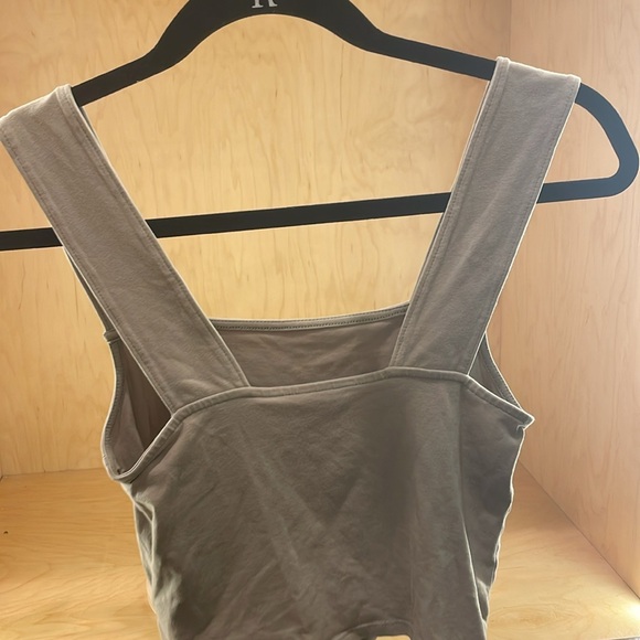American Eagle- Square-neck tank top - Picture 2 of 3
